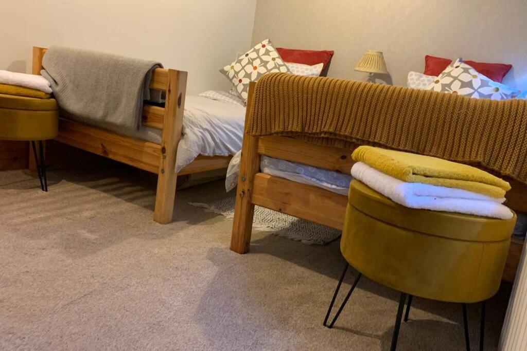 Hilltop Cottage Thropton Екстер'єр фото