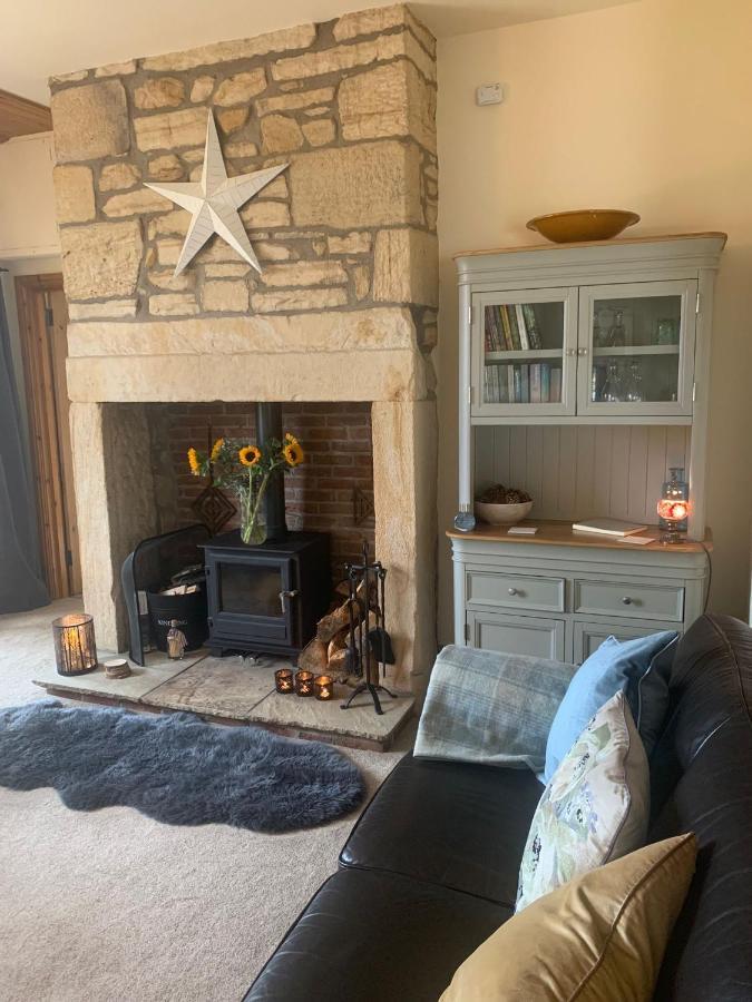 Hilltop Cottage Thropton Екстер'єр фото