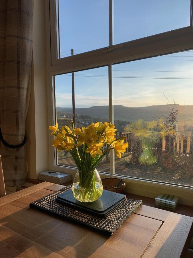 Hilltop Cottage Thropton Екстер'єр фото